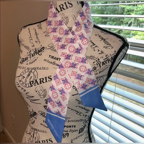 Louis Vuitton Pink and Blue Patterned Scarf - Picture 1 of 3